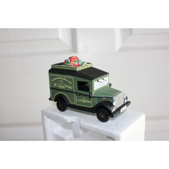 Dept 56 Christmas in the City - Village Express Van - Picture 2 of 6